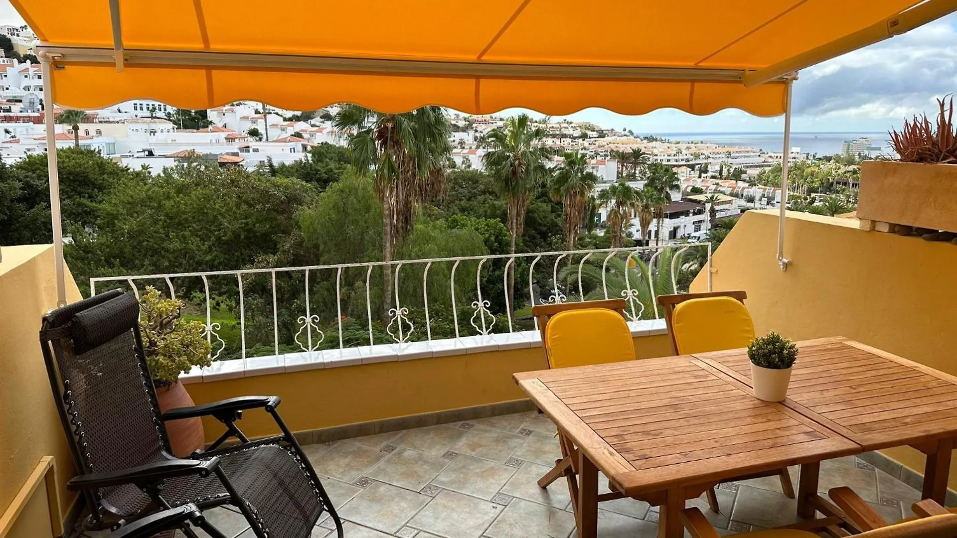 Las Brisas Seaview - Costa Adeje Испания