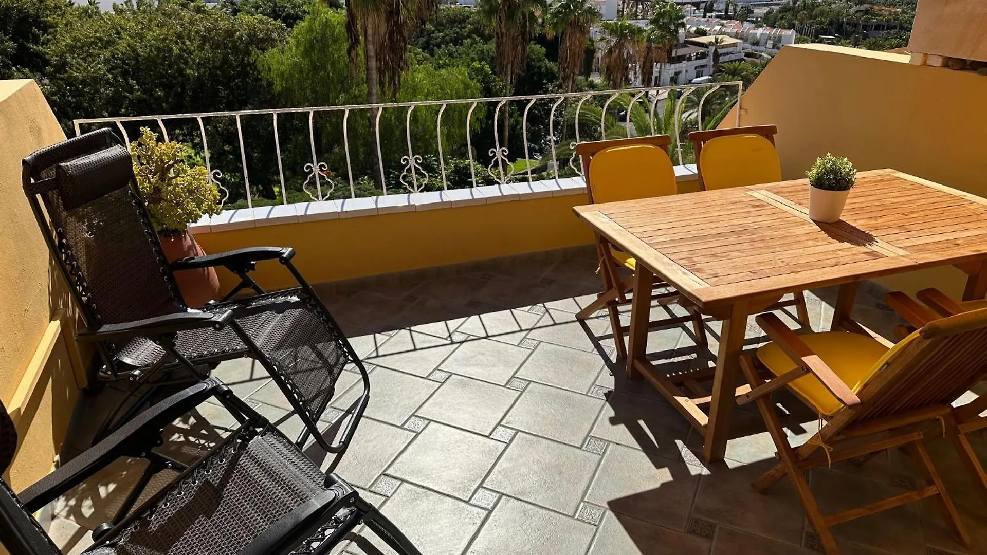 Las Brisas Seaview - Costa Adeje 0*, Адехе Испания